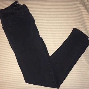 Black Hi-Rise Jegging